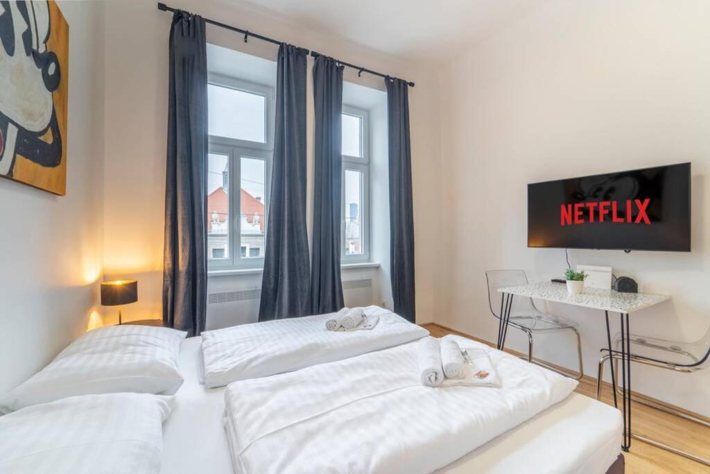 Josef'S Home I Mickey Mouse Apartment Vienna Esterno foto